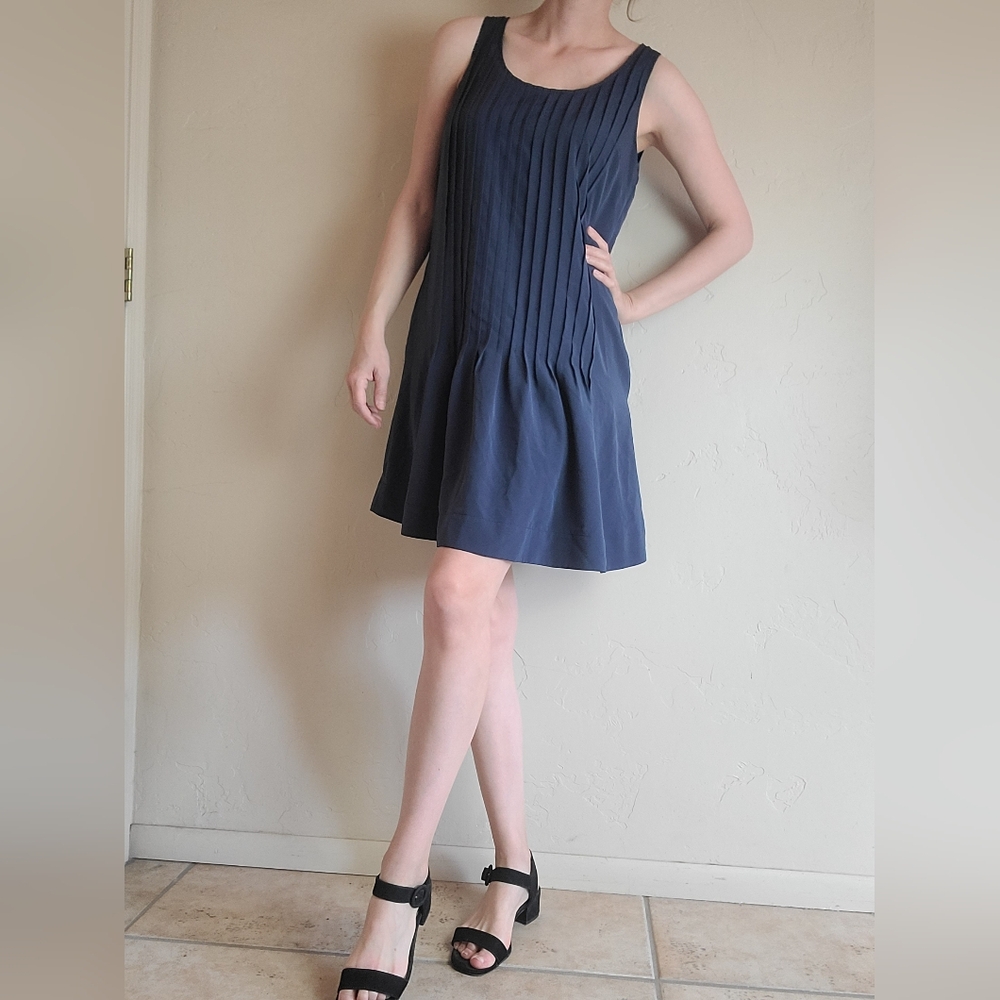 Lauren Ralph Lauren Cute Casual Navy Blue Pleated Dress Size 6 Ruffle